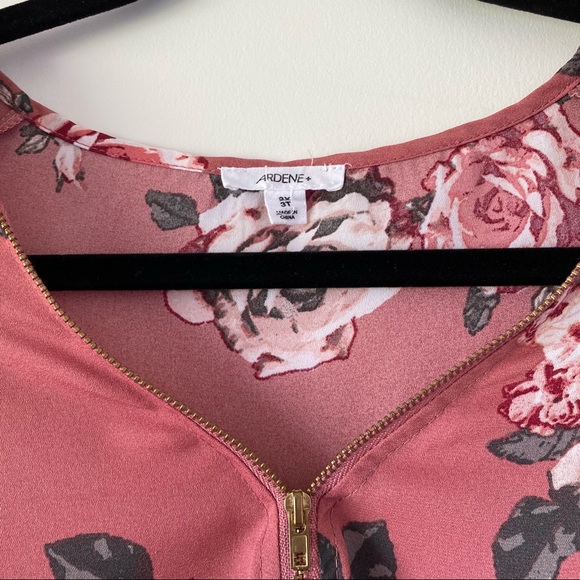 Plus size Floral Tunic - Picture 4 of 6